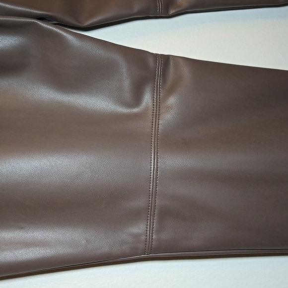 Banana Republic Mid Rise Full Length Bootcut Fit Vegan Leather Trouser Pants - Picture 8 of 13